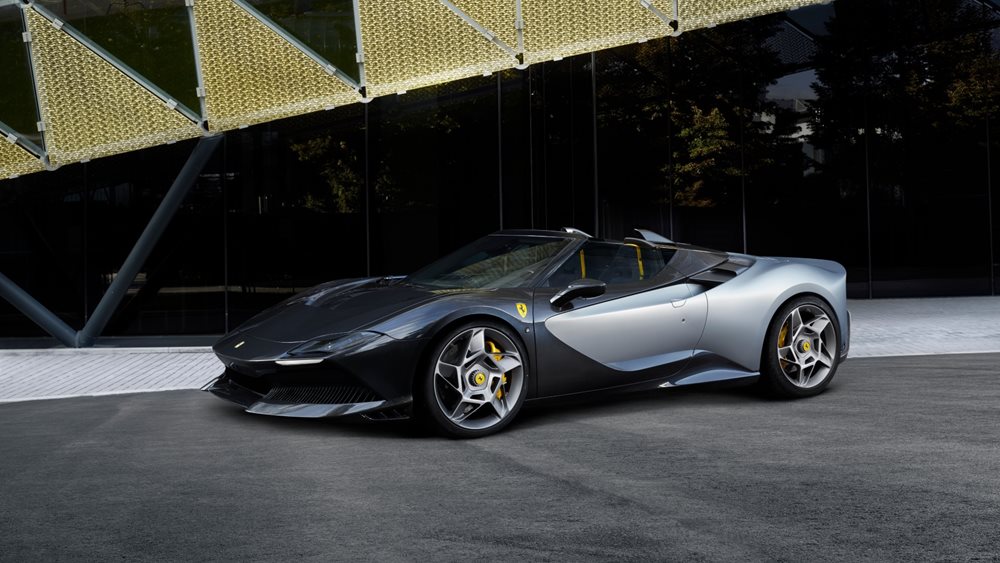 Νέα Ferrari SP-8: Μοναδική, χωρίς οροφή και με V8 twin turbo