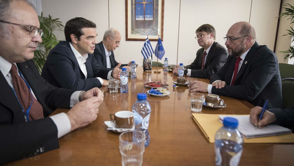 Θέμα ρύθμισης του χρέους εντός του 2016 έθεσε ο Τσίπρας σε Σουλτς