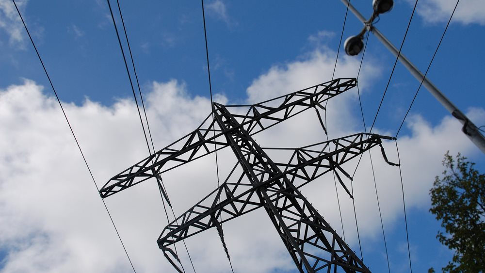 ΔΕΗ: Οι συνεπείς πελάτες πληρώνουν τα φέσια των ρευματοκλοπών