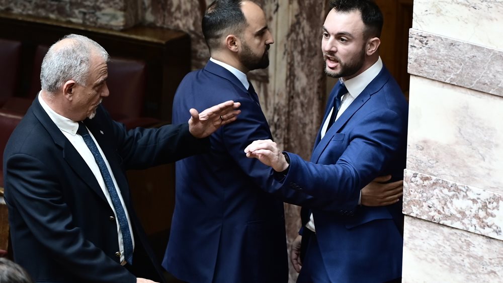 Πρωτοφανές επεισόδιο με μπουνιές στη Βουλή - Στην ΓΑΔΑ ο βουλευτής Κ. Φλώρος (πρώην 'Σπαρτιάτης')