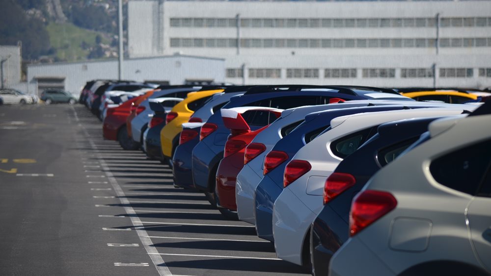 Άλμα 24% των νέων αυτοκινήτων τον Δεκέμβριο στην Ελλάδα - Αύξηση 5,6% συνολικά το 2025