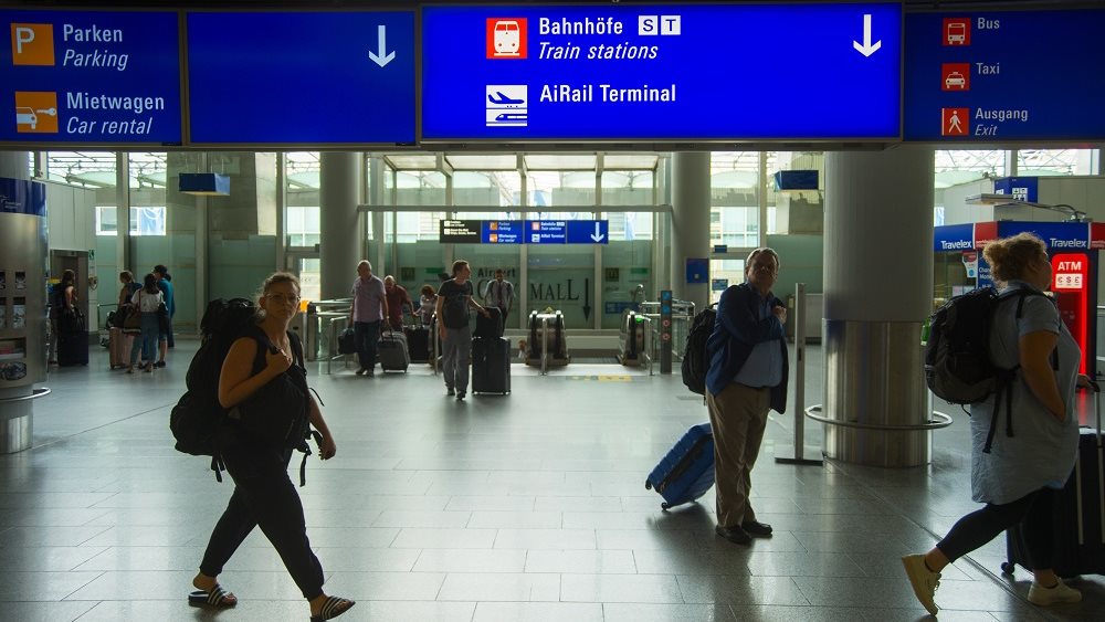 Γερμανία: Προαιρετικά τεστ κορονοϊού στα αεροδρόμια για ταξιδιώτες που επιστρέφουν στη χώρα