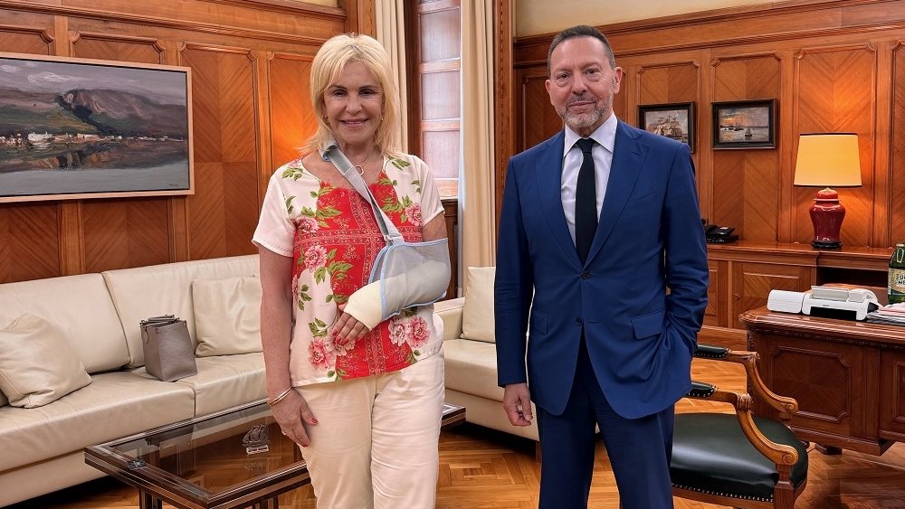 Συνάντηση της προέδρος και CEO του ΟΦΕΤ, Ιουλίας Τσέτη, με το διοικητή της ΤτΕ, Γ. Στουρνάρα