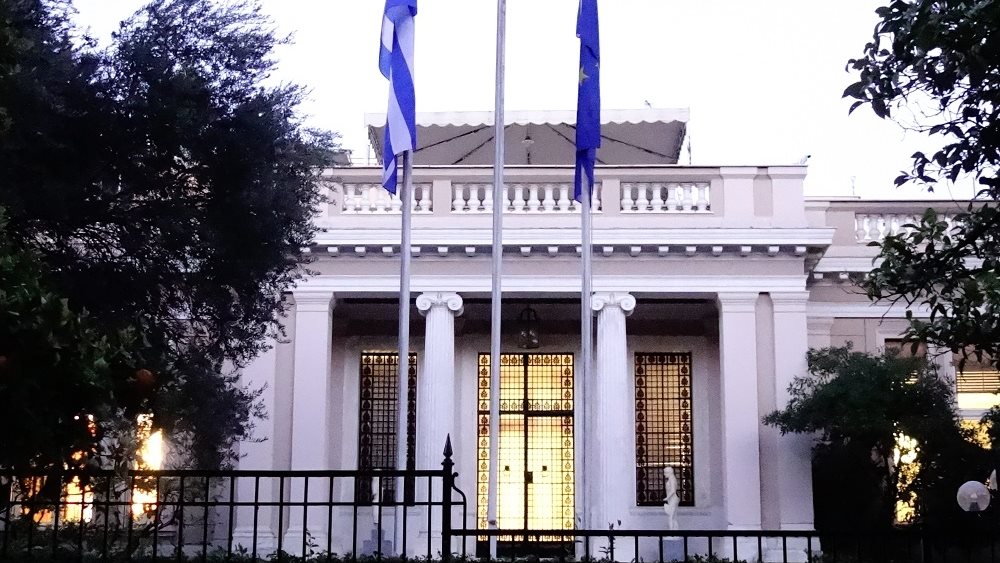 Τι λέει η κυβέρνηση για την υποψηφιότητα Κασιδιάρη για τον Δήμο - Ο νόμος 3852 του 2010