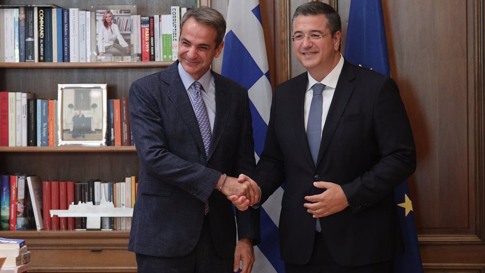 Συνάντηση Μητσοτάκη-Τζιτζικώστα στο Μαξίμου - &quot;Η Ελλάδα θα διεκδικήσει ισχυρό χαρτοφυλάκιο στην Κομισιόν&quot;