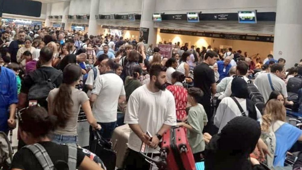 Λίβανος: Ουρές στο αεροδρόμιο της Βηρυτού - Χιλιάδες προσπαθούν να εγκαταλείψουν τη χώρα φοβούμενοι γενικό πόλεμο
