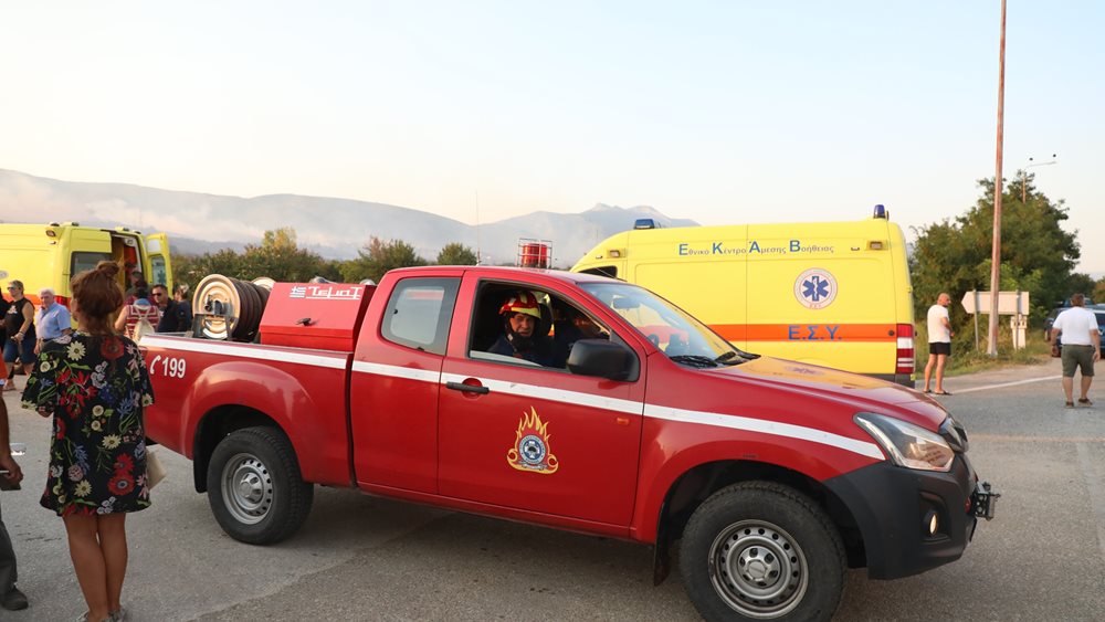 Μαίνεται η πυρκαγιά στην Καβάλα: Θυελλώδεις οι άνεμοι - Κλειστή παραμένει η Εγνατία