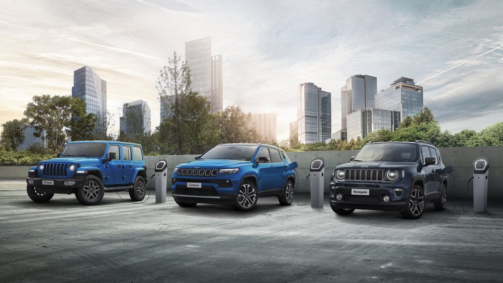H Jeep γιορτάζει τα 80α της γενέθλια στην... πρίζα