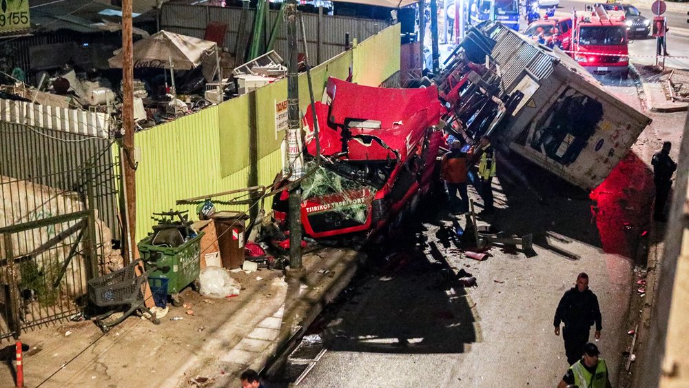 Κανονικά η κυκλοφορία των οχημάτων στη λεωφόρο Θηβών