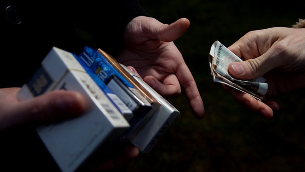 Καίγονται 700 εκατ. ευρώ από τα παράνομα τσιγάρα