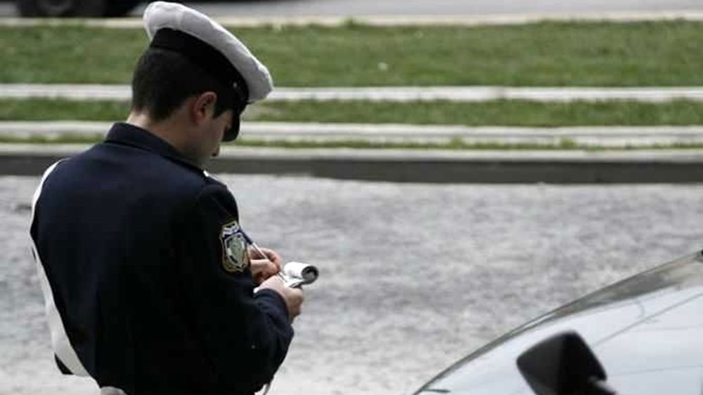 Αυτοκίνητο παρέσυρε δύο πεζούς στο κέντρο της Αθήνας