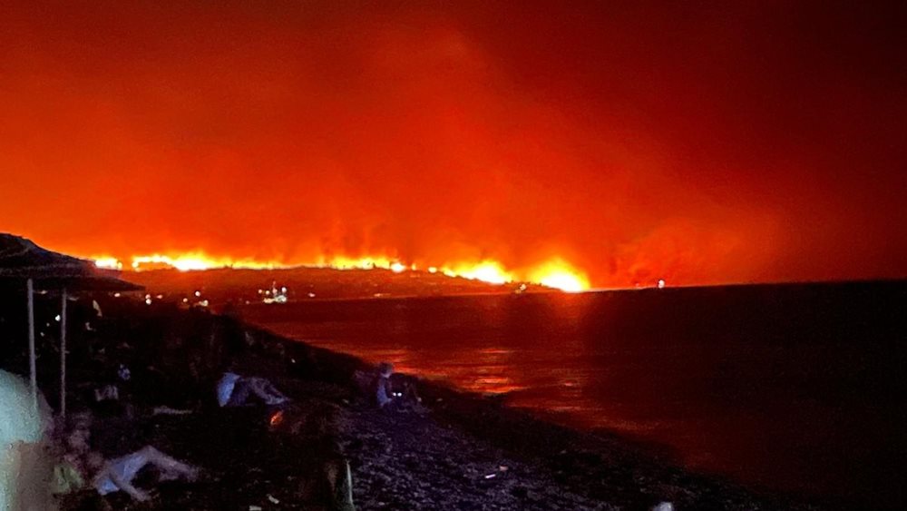 Φωτιά στη Ρόδο: "Δεν έχει γίνει καμία προσαγωγή" είπε ο εκπρόσωπος της Πυροσβεστικής
