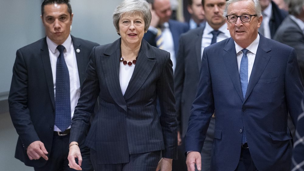 Brexit: "Σημαντική πρόοδος" στη συνάντηση Γιούνκερ - Μέι, τονίζουν πηγές ΕΕ και Βρετανίας