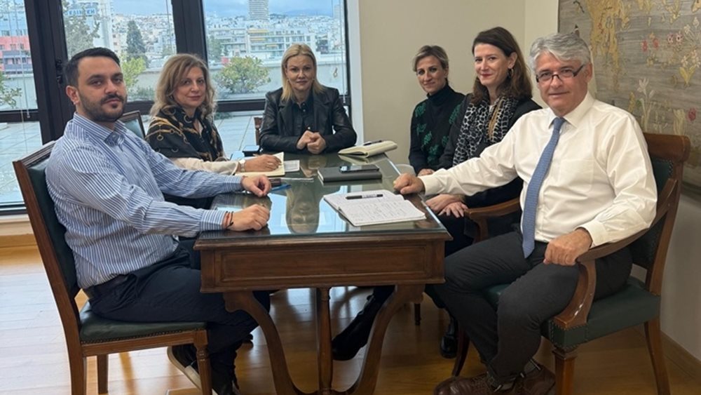 Σεισμοί στη Σαντορίνη: Συνάντηση του γ.γ. ΕΟΤ με τον πρόεδρο της Ένωσης Ξενοδόχων του νησιού