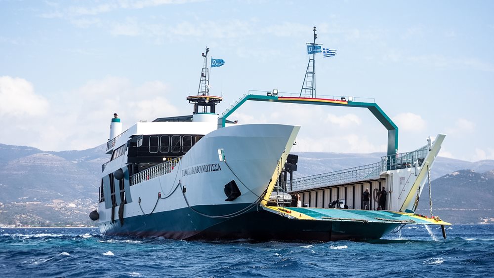 Νέα Στύρα: Εντοπίστηκε ρήγμα 20 μ. στο φέρι μποτ - Αναμένεται κατάθεση του σχεδίου αποκόλλησης