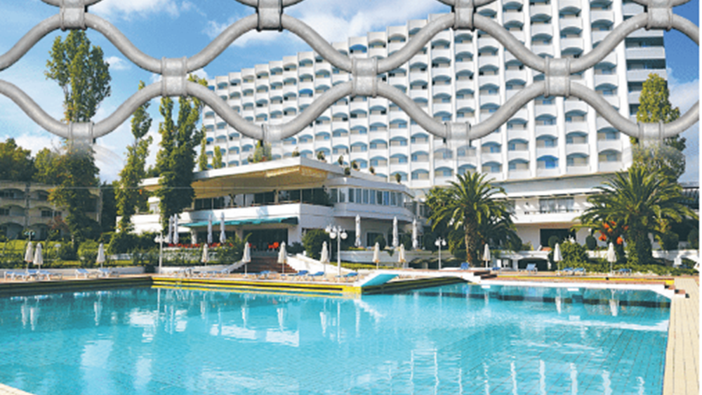 Πρόωρη και άδοξη αυλαία για την τουριστική σεζόν