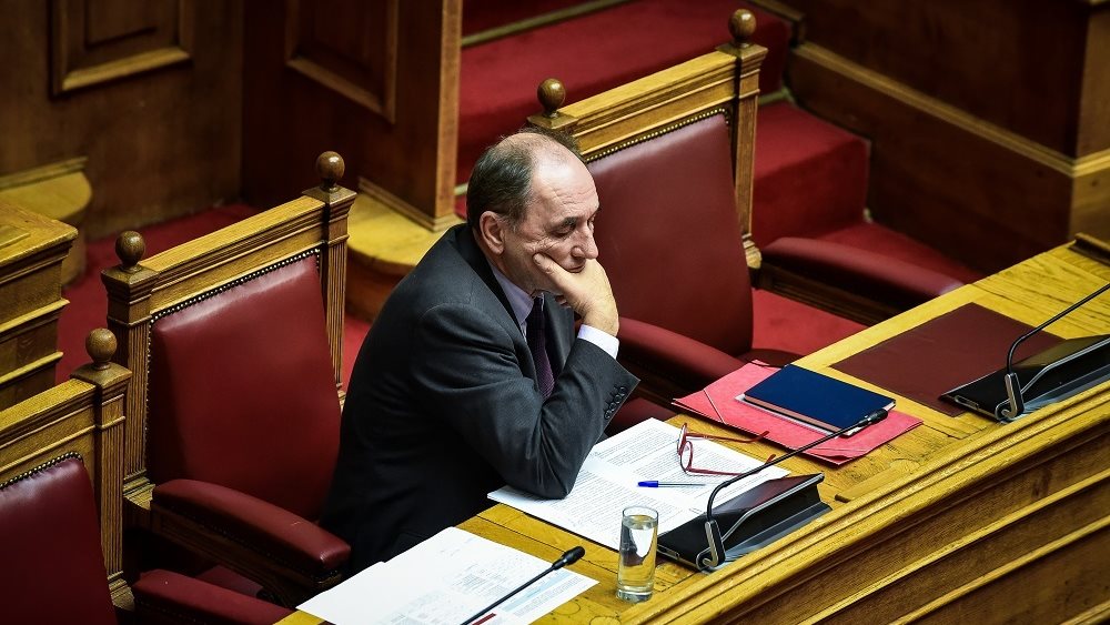 Μπλόκο Σταθάκη στις αυξήσεις ρεύματος
