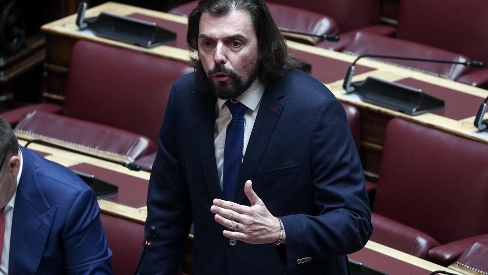 Ο Πέτρος Παππάς &quot;αδειάζει&quot; τον Ν. Φαραντούρη