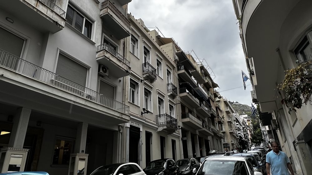 Στο πρώην κτίριο του Λάκη Γαβαλά στο Κολωνάκι τα κεντρικά γραφεία της Hugo Boss