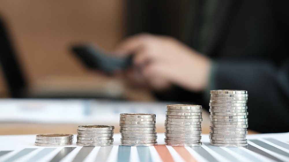 Ανακατατάξεις στους servicers το 2024 – Πόσο θα κοστίζει η άδεια αναχρηματοδότησης