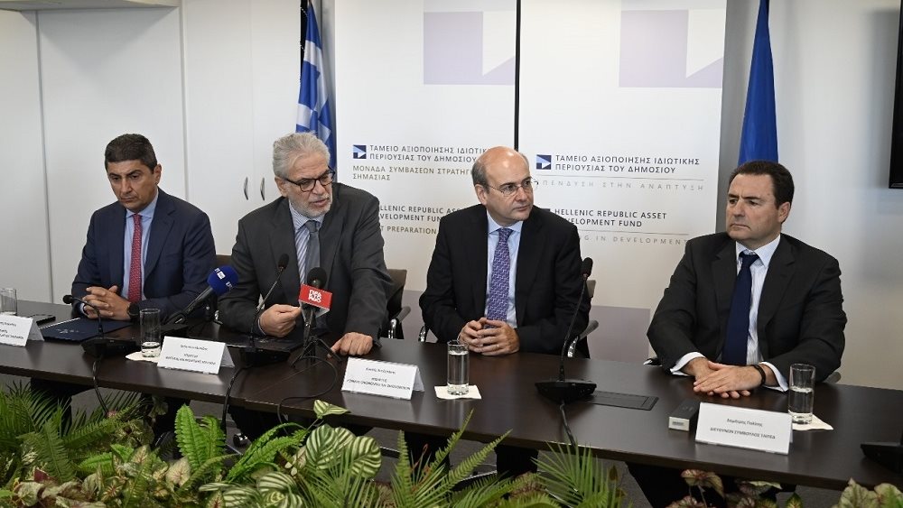 ΤΑΙΠΕΔ: Έπεσαν οι υπογραφές για την πώληση του 67% του ΟΛΗ σε Grimaldi-Μινωικές