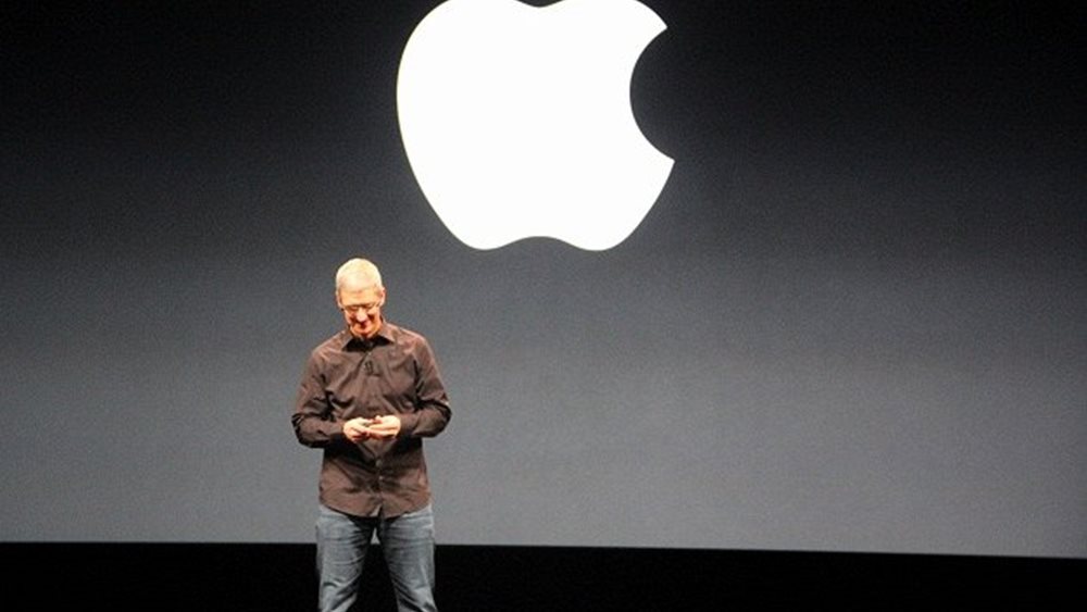 Tim Cook: &quot;Πολιτικές αηδίες&quot; η φορολογική απαίτηση της ΕΕ