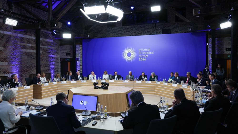 ΕΕ: Δύο αντικρουόμενες στρατηγικές για απεξάρτηση από ΗΠΑ