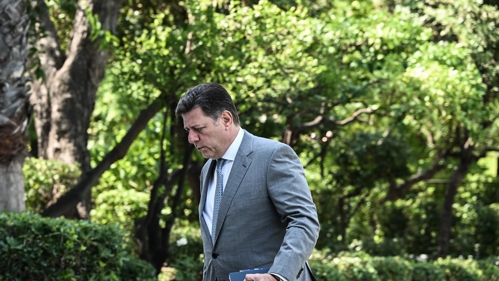 Το παρασκήνιο της παραίτησης Βαρβιτσιώτη  - &quot;Φουντώνουν&quot; τα σενάρια ανασχηματισμού