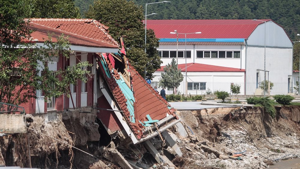 Στις πληγείσες περιοχές του νομού Καρδίτσας αύριο ο Αλέξης Τσίπρας