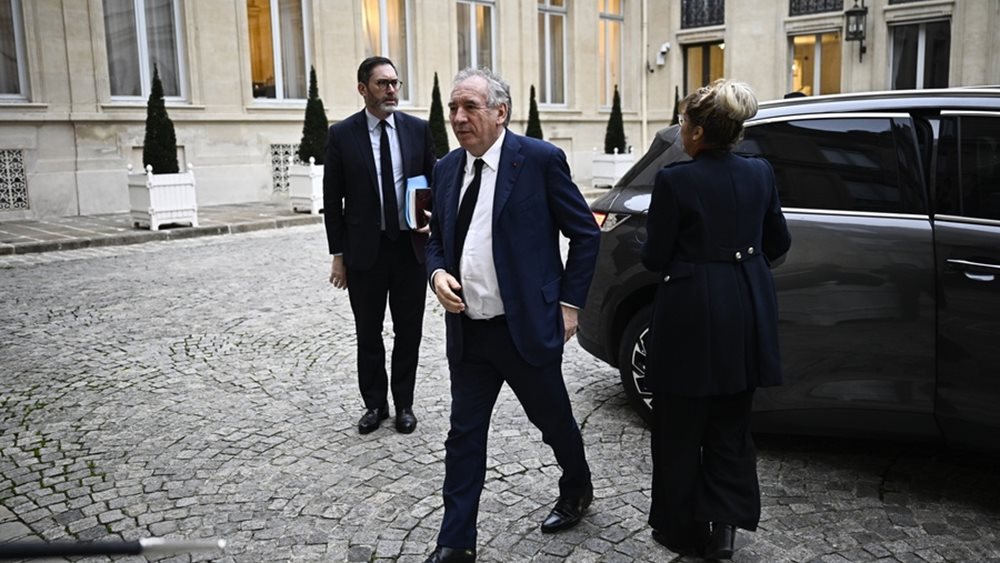 All in ο Μπαϊρού: Έτοιμος να εξετάσει "οποιαδήποτε λύση" - εκτός από την κατάργηση αργιών
