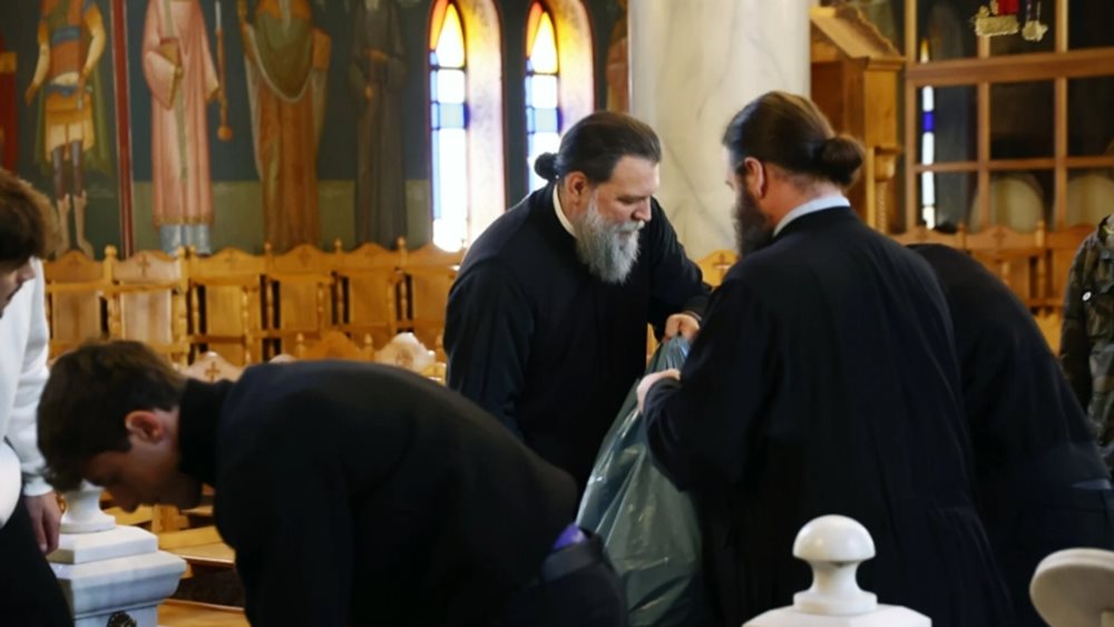 Δέματα Αγάπης από τον Μητροπολίτη Ν. Ιωνίας κ. Γαβριήλ