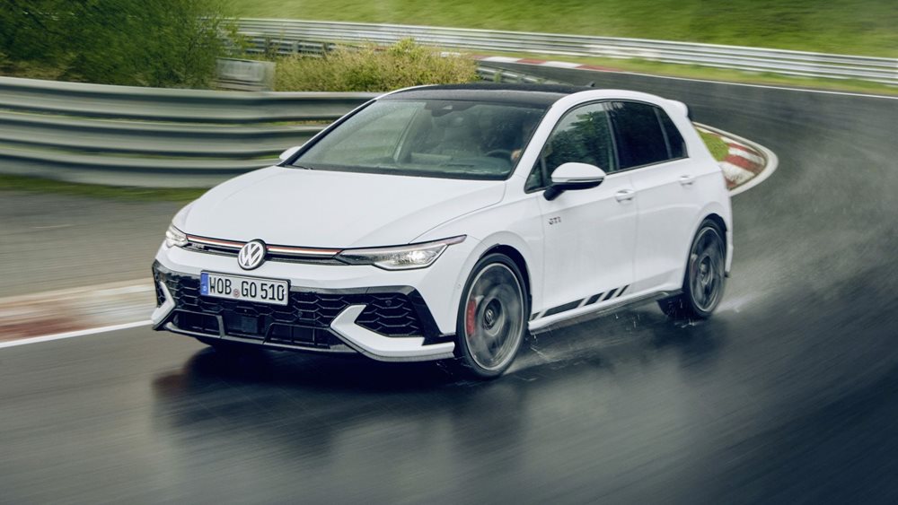 VW Golf GTI Clubsport: Το πιο δυνατό GTI έχει 300 ίππους (εικόνες)