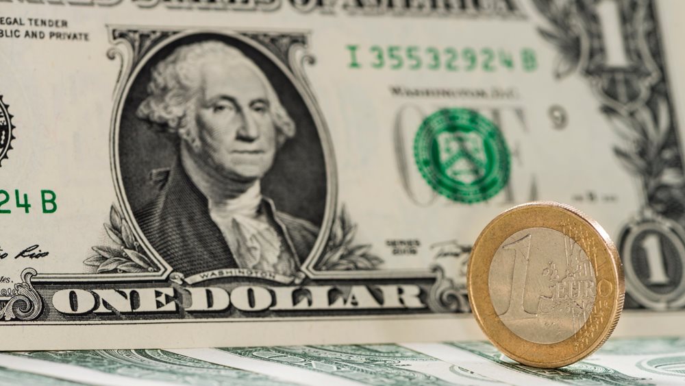 Πώς η ισοτιμία του ευρώ δημιουργεί πρόσθετο δημοσιονομικό χώρο