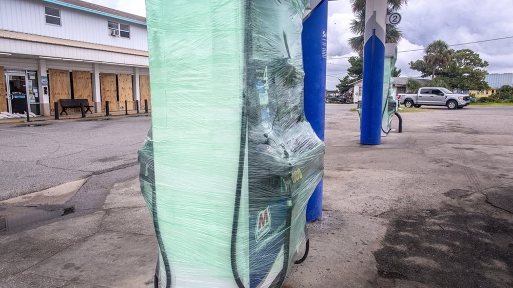 ΗΠΑ: Ο τυφώνας Ιντάλια αναβαθμίστηκε σε κατηγορίας 4 - Το νοτιοδυτικό τμήμα της χώρας προετοιμάζεται για ιδιαίτερα επικίνδυνα φαινόμενα