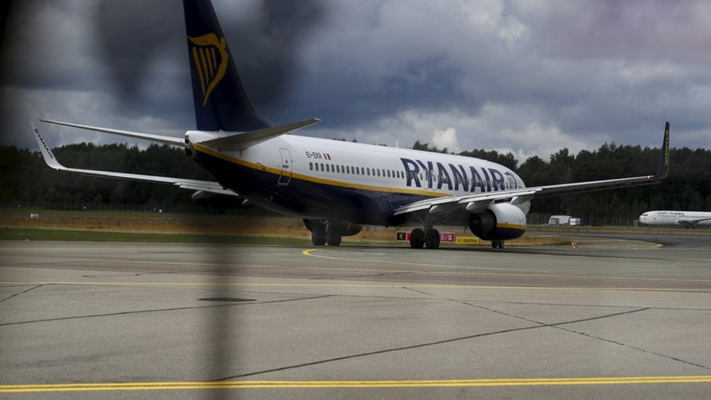 Ryanair κατά φον ντερ Λάιεν: "Να παραιτηθεί αν δεν μπορεί να προστατέψει τα αεροπορικά ταξίδια στην ΕΕ"