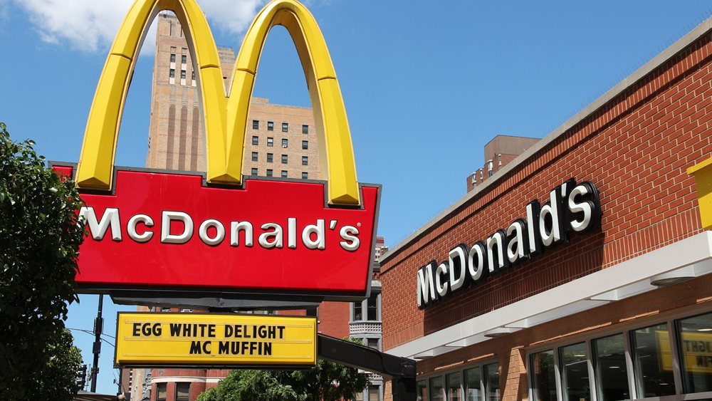 McDonald’s: Διέλυσε τις εκτιμήσεις με άλμα πωλήσεων 12,6% στο τρίμηνο