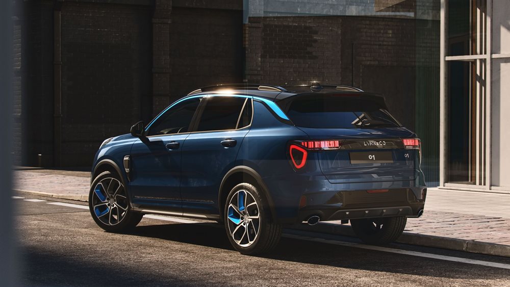 Πρώτη επαφή στην Ελλάδα με το Lynk &amp; Co 01-η τιμή του plug in υβριδικού SUV