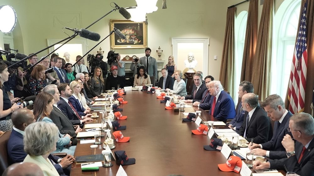 Τραμπ προς Μασκ: Μπορείς να μείνεις στην κυβέρνηση όσο θέλεις