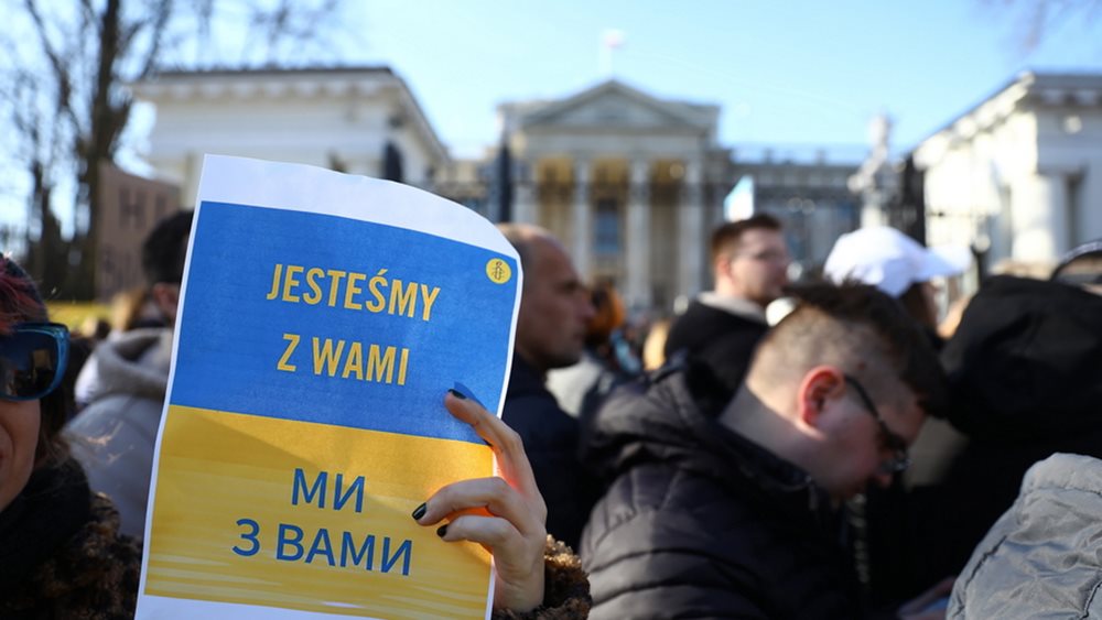 Ουκρανία: Η Πολωνία ετοιμάζει κλίνες σε νοσοκομεία και ειδικό τρένο για τη μεταφορά Ουκρανών τραυματιών