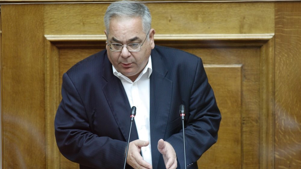 Λαμπρούλης (ΚΚΕ): Πάει εθελοντικά ως γιατρός στην Λάρισα - Ζητάει απαλλαγή από καθήκοντα της Βουλής