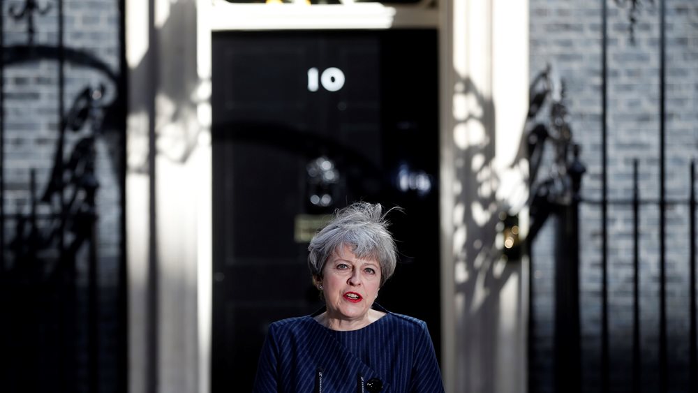 BBC: Η... κολοτούμπα May στο θέμα των εκλογών