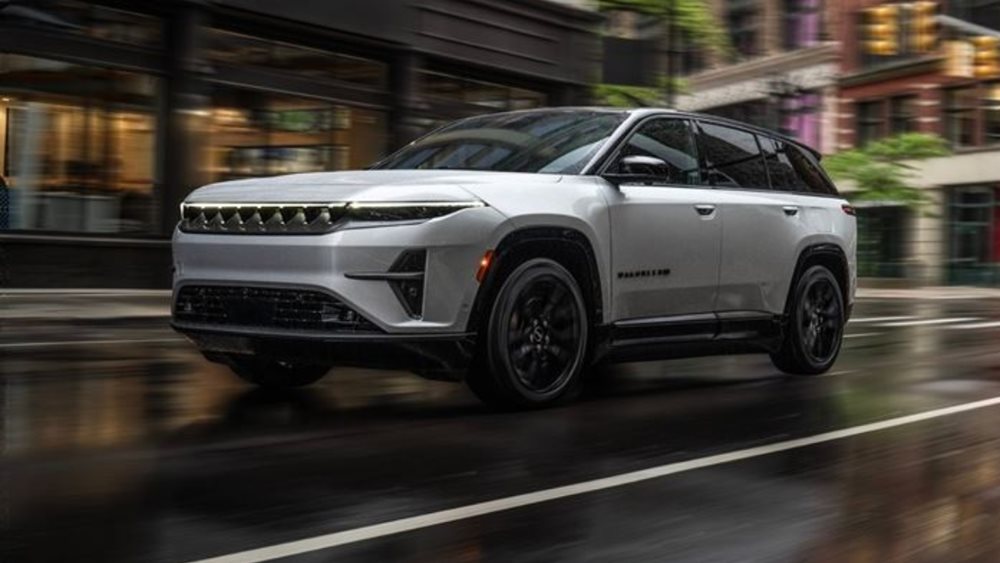Αποστολή στη Φρανκφούρτη: Το Jeep Wagoneer S είναι ο αντίπαλος του Tesla Model Y
