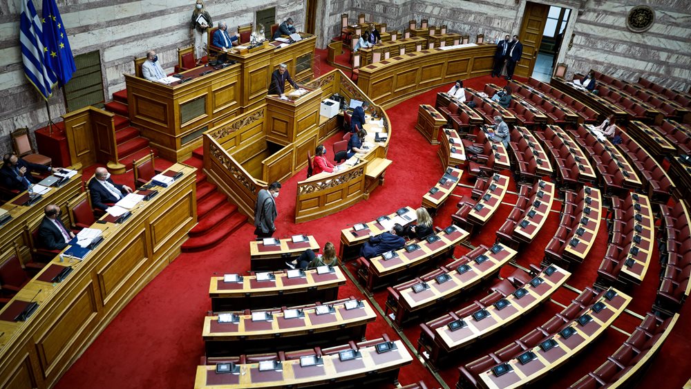 Συνεπιμέλεια: Στο επίκεντρο η από κοινού και εξίσου γονική μέριμνα, η υποχρεωτική συνεπιμέλεια