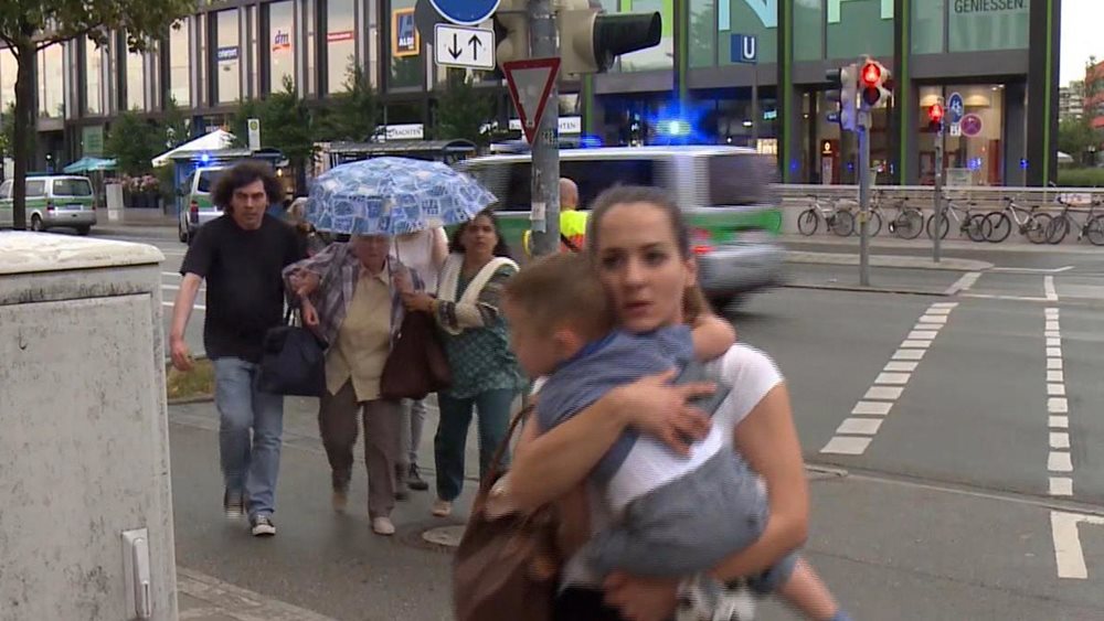 &quot;Έχω υποστεί ψυχολογική βία&quot;, φώναζε ο δράστης του Μονάχου