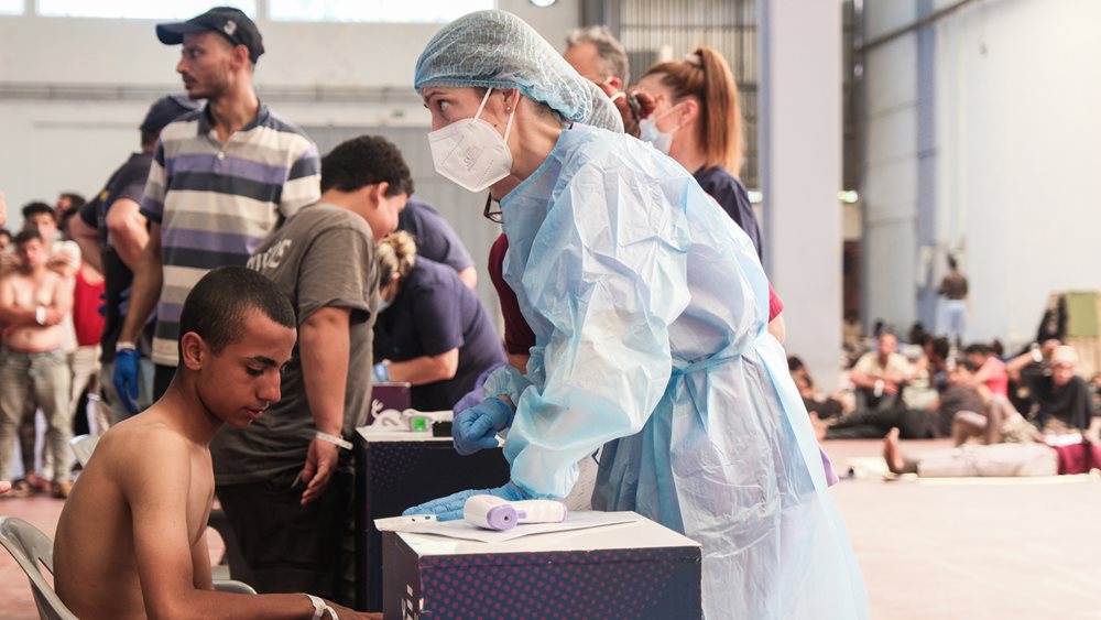Σε εξέλιξη το σχέδιο αποσυμφόρησης της Κρήτης από μετανάστες