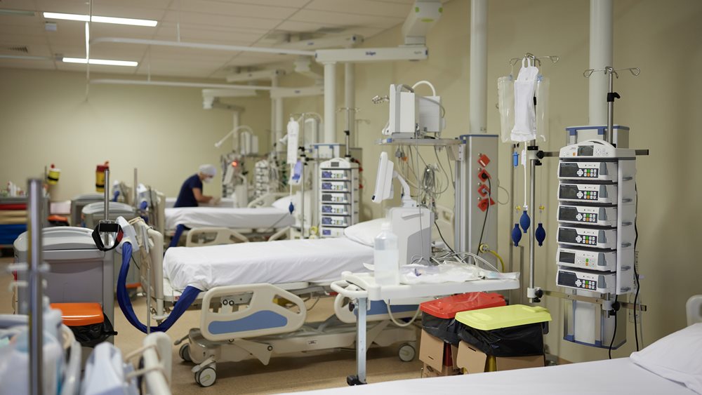 Αυξάνονται τα κρούσματα Covid, πόσο πρέπει να ανησυχούμε