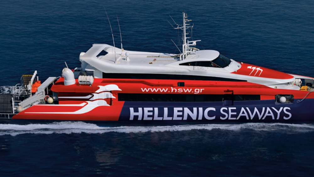 Μηχανική βλάβη στο Flying Cat 3: Ταλαιπωρία για 340 επιβάτες στο λιμάνι του Πειραιά