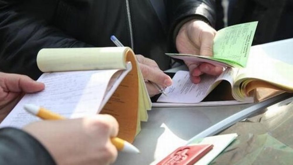 Στην απ’ έξω τα &quot;μπλοκάκια&quot; από το Εξοικονομώ κατ’ Οίκον