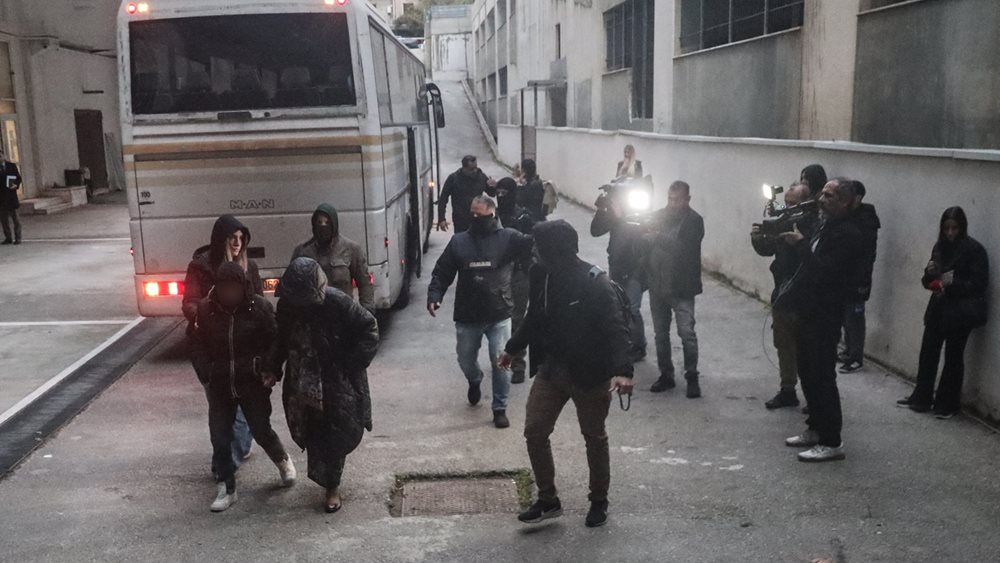 Υπόθεση ΟΠΕΚΕΠΕ: Ελεύθερη με όρους η μητέρα του φερόμενου ως αρχηγού της εγκληματικής οργάνωσης από την Κρήτη