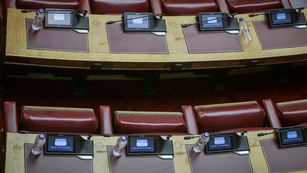 Και... φίλια πυρά για το νομοσχέδιο &quot;τακτοποίησης&quot; του Αιγιαλού